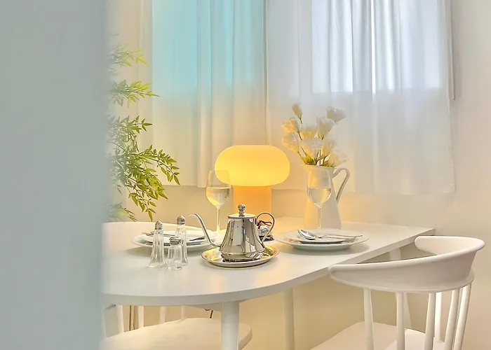 Hongdae Designer House With Large Beam Projector *