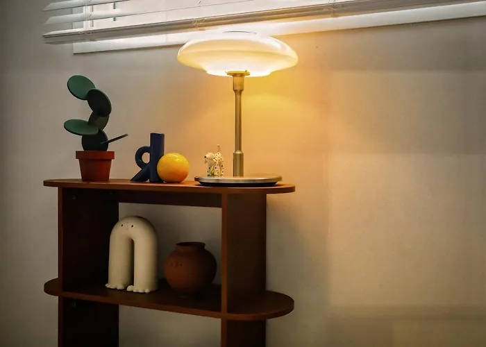 Hongdae Designer House With Large Beam Projector * 首爾