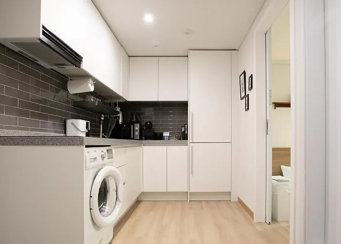 Hongdae Designer House With Large Beam Projector